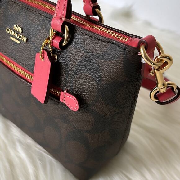 NWT💃Coach Mini Gallery Crossbody In Signature Canvas - Picture 2 of 11